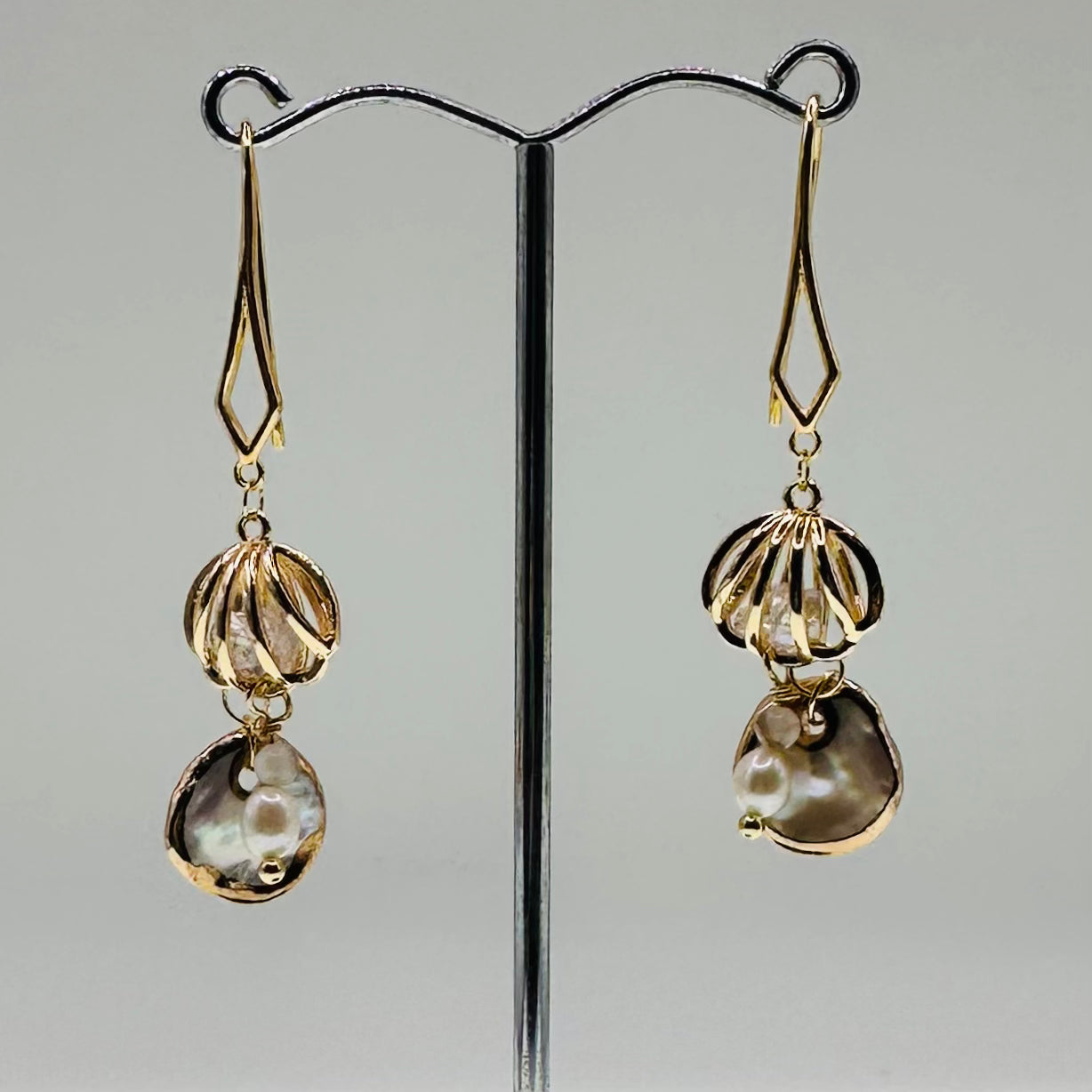Dancing Clams