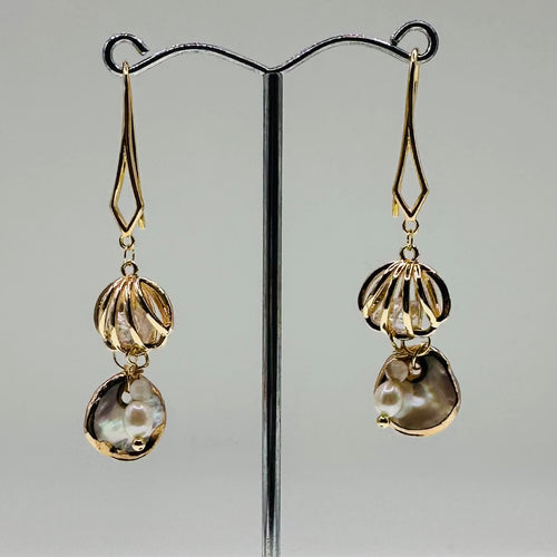 Dancing Clams